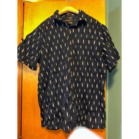 Banana Republic Other - Banana Republic Medium Slim Fit Navy and‎ White Patterned Casual Shirt